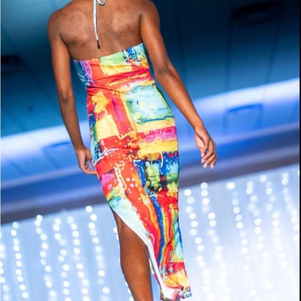 Colorful Backless Summer Dress - Picture 3 of 3
